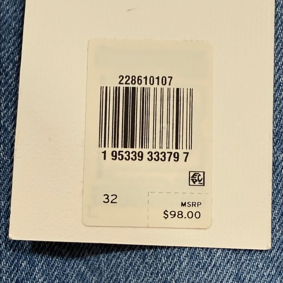 Levi's Wedgie - Picture 2 of 3